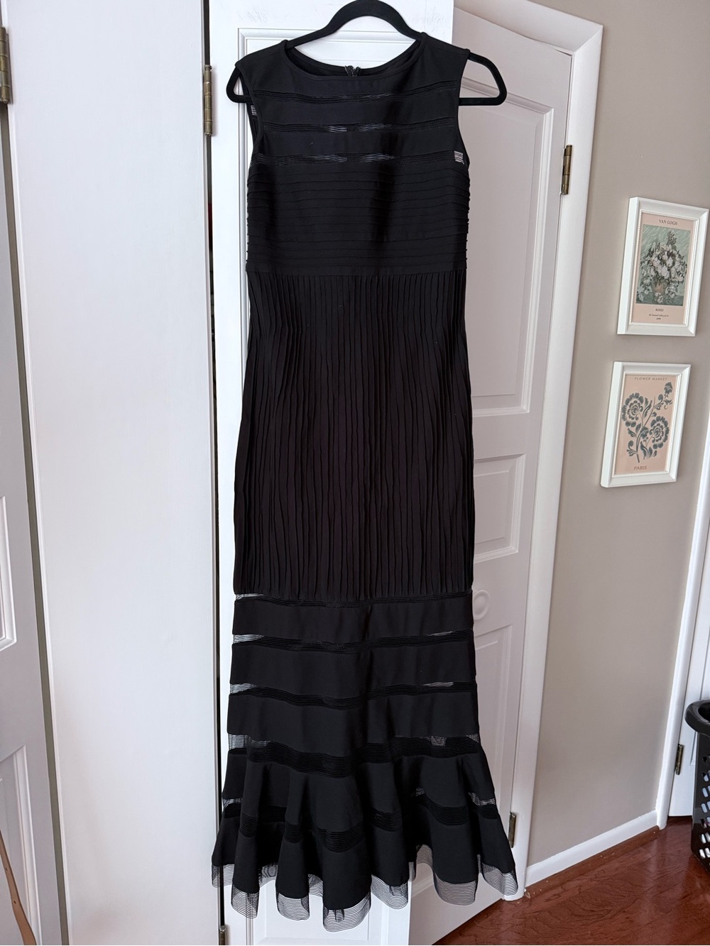 Tadashi Shoji Black Sleeveless Pleated Maxi Dress